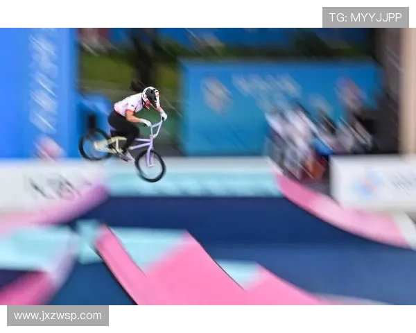 深圳极限运动队灵活性引发热议运动员表现与安全隐患的双重考量